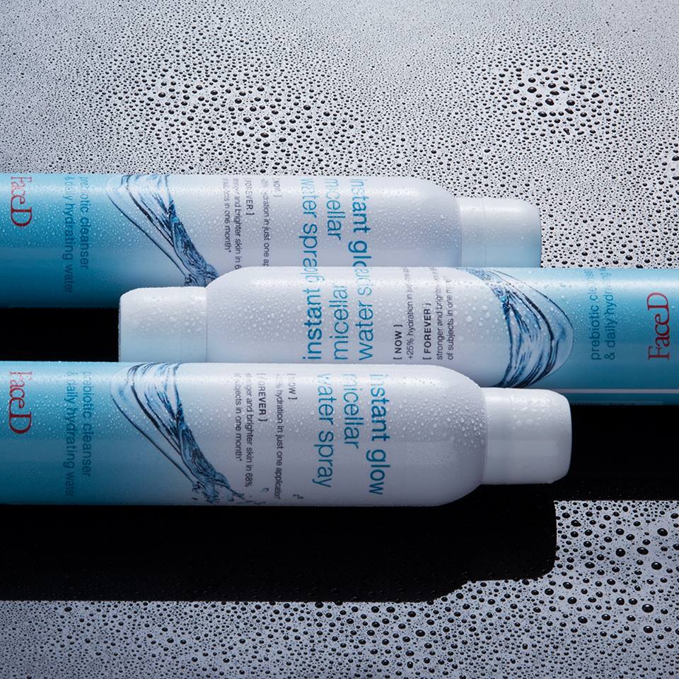Instant glow micellar water spray di Faced