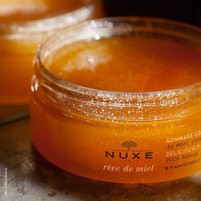 Gommage Gourmand Nourissant Corps Rêve de Miel di NUXE