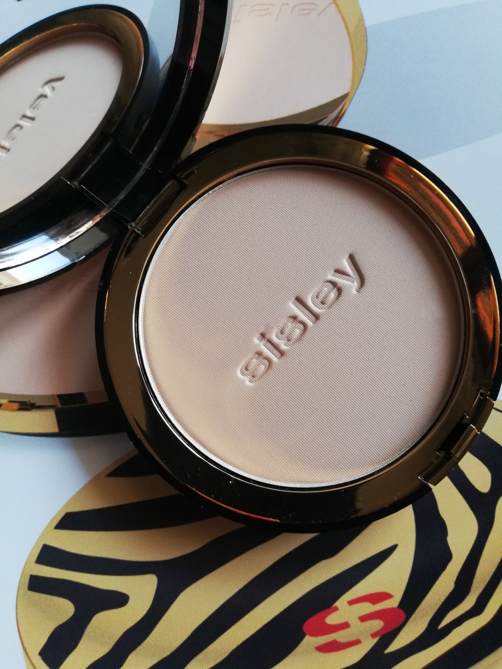 Prestigiose novità maquillage Sisley Paris all'interno di scrigni zebrati