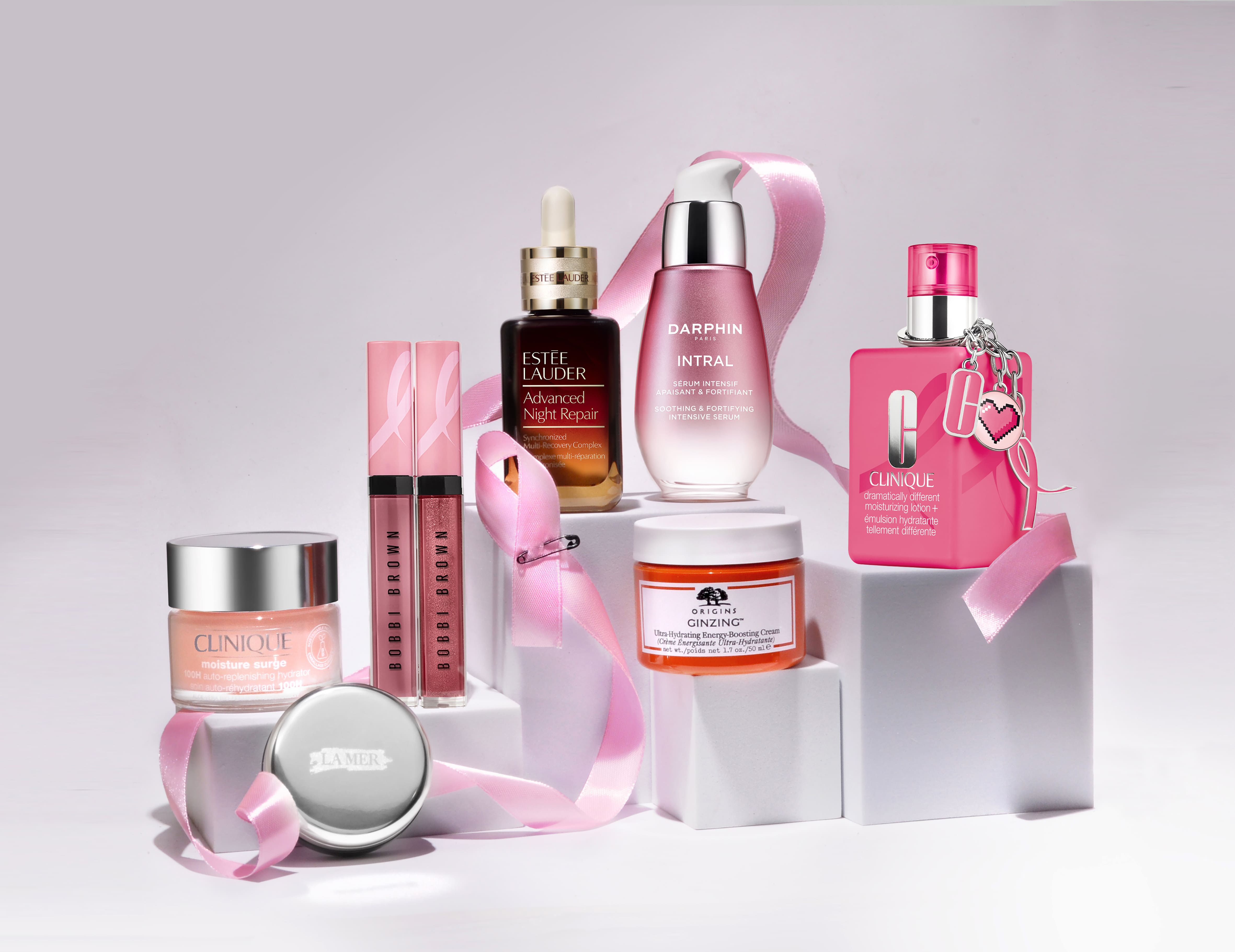 Groupage dei prodotti Estée Lauder in supporto alla Breast Cancer Campaign 2024