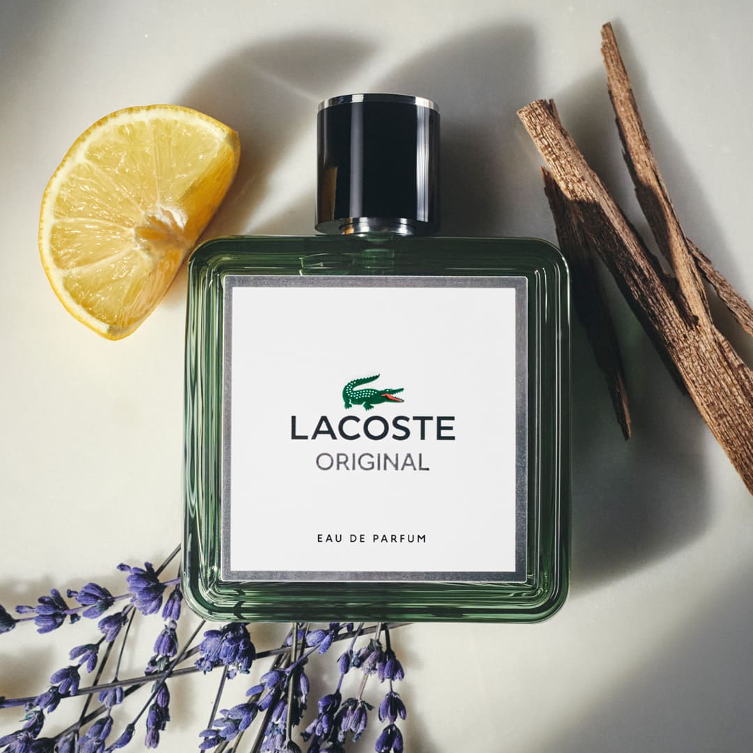 Flacone di Lacoste Original Eau de Parfum con ingredienti e note olfattive