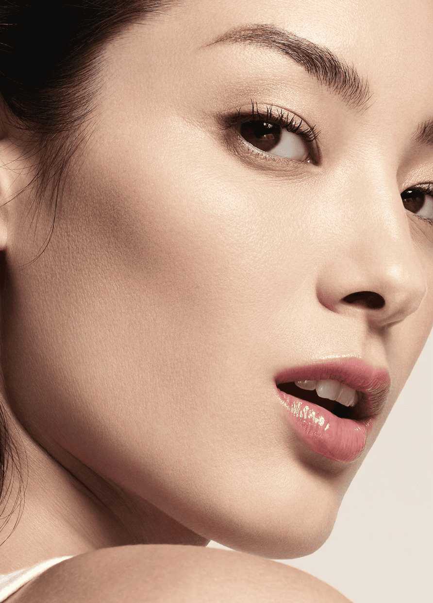 Fondotinta Clarins Skin Illusion Full Coverage con Skin Fit Technology per un colorito perfetto