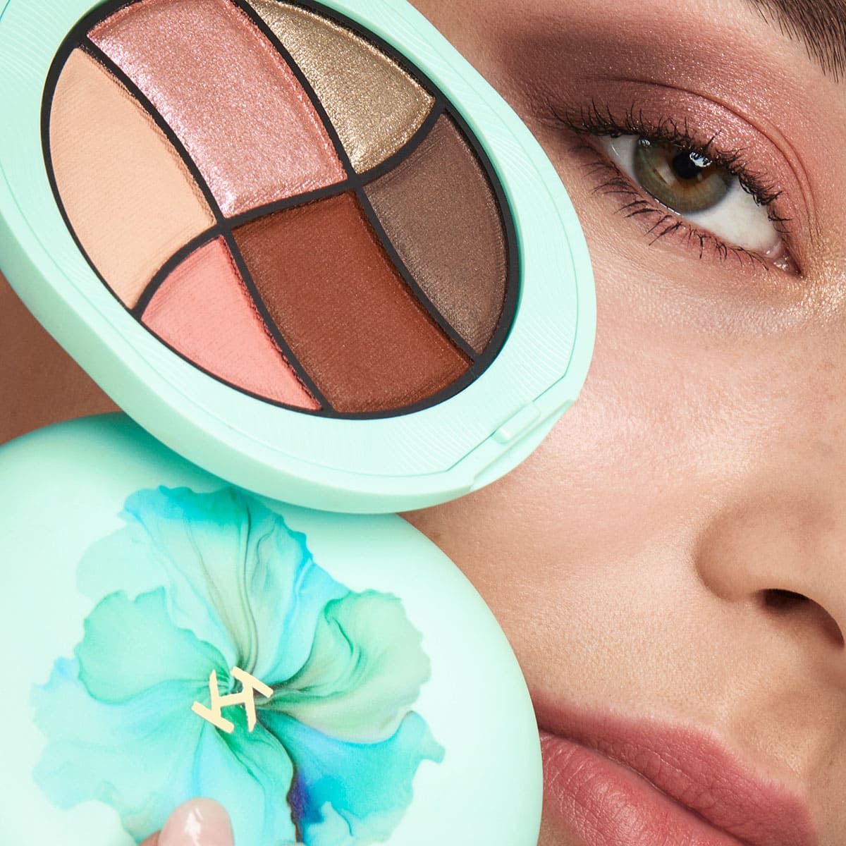 Trucco occhi della collezione Dreamphoria di KIKO MILANO con ombretti matte e perlati per uno sguardo luminoso e sofisticato.