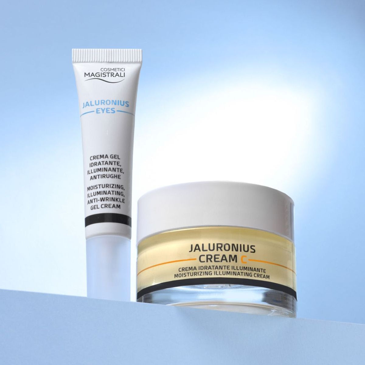 Trattamenti con Acido Ialuronico e Vitamina C di Cosmetici Magistrali per una pelle luminosa e idratata