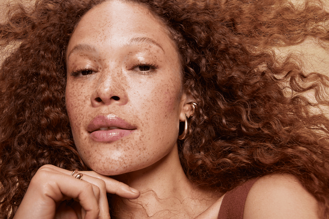 Clarins Skin Illusion Tinted Moisturizer fondotinta per una pelle luminosa e uniforme