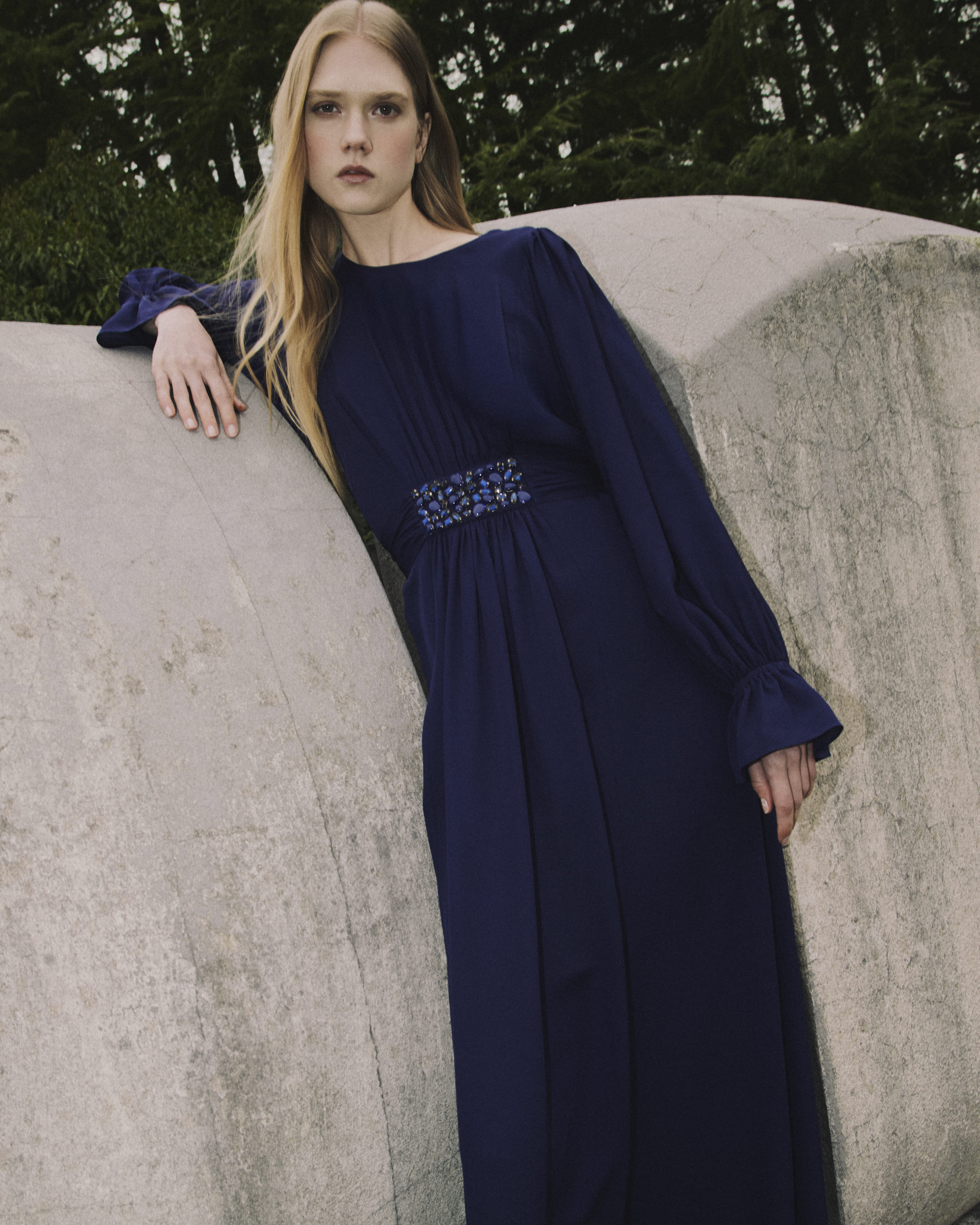 Abito elegante in seta della collezione Ceremony PE 2025 di Luisa Spagnoli