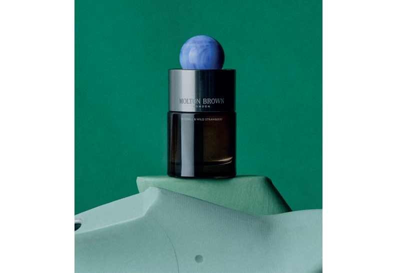 Molton Brown Bluebell & Wild Strawberry, un profumo floreale che risveglia i sensi