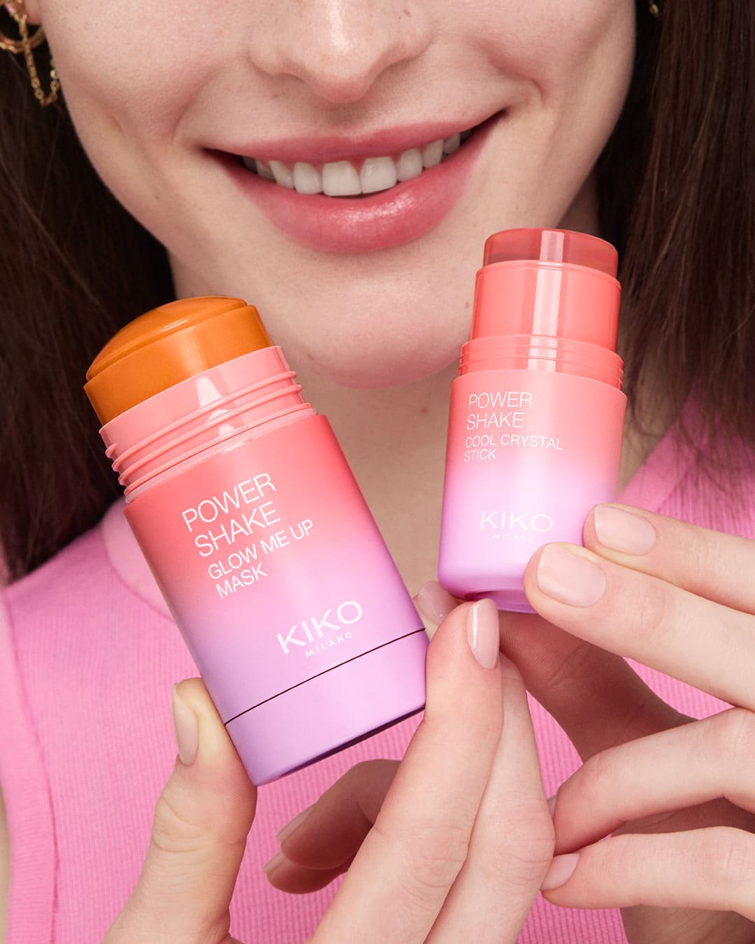 Glow Me Up Mask e Cool Crystal Stick di KIKO MILANO, maschera illuminante e stick multiuso con vitamina C, acido ialuronico e limone italiano per pelle luminosa e fresca.