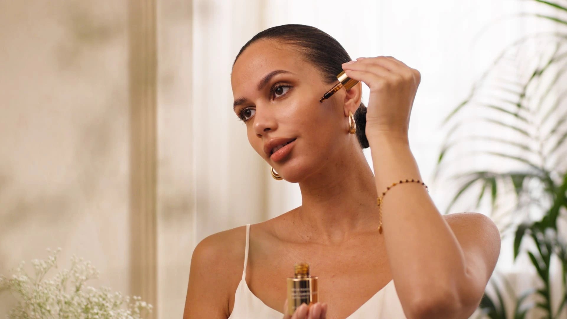 Gocce Autoabbronzanti Rituals per una pelle dorata e luminosa