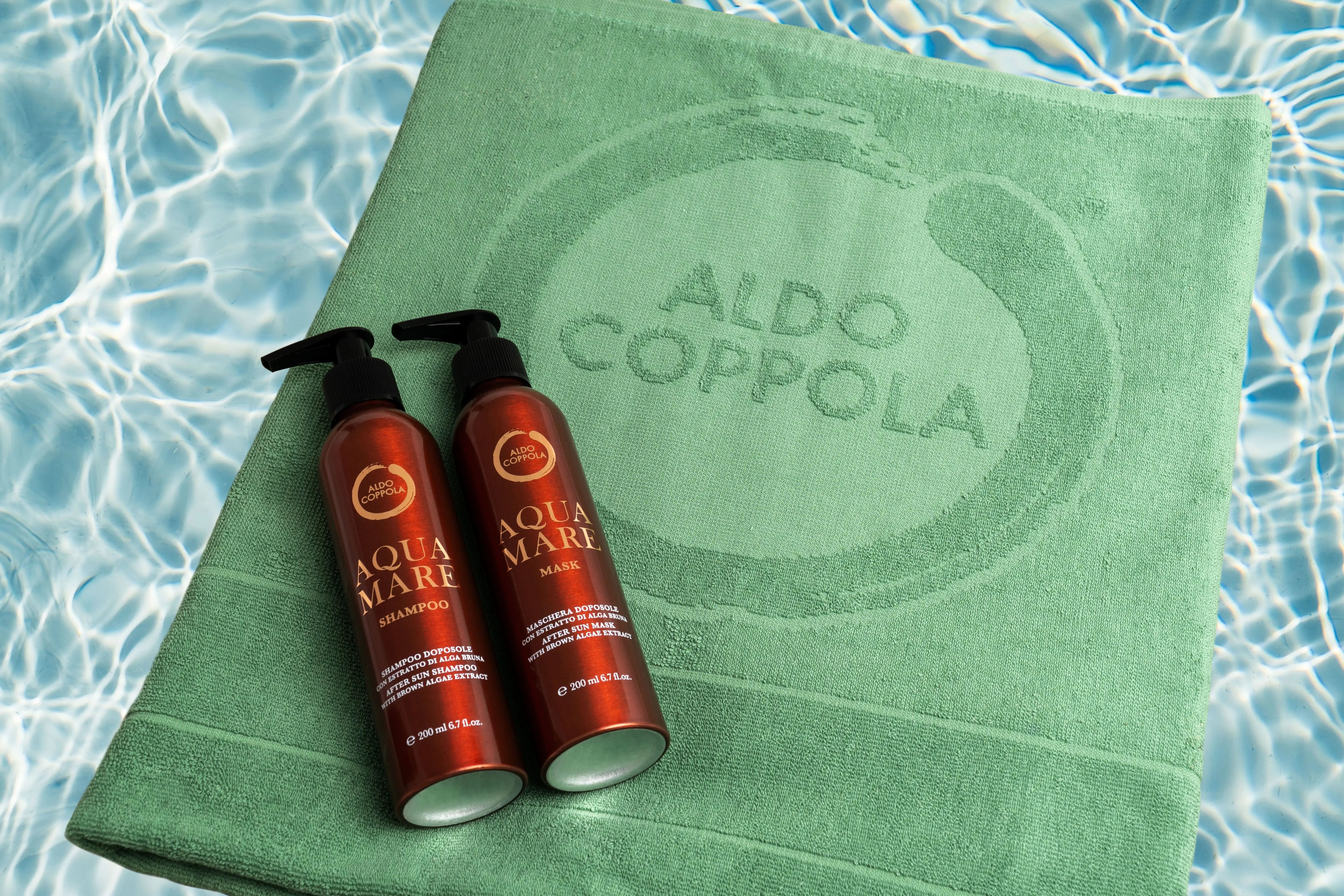 Linea solare Aquamare di Aldo Coppola con telo mare in cotone verde in omaggio