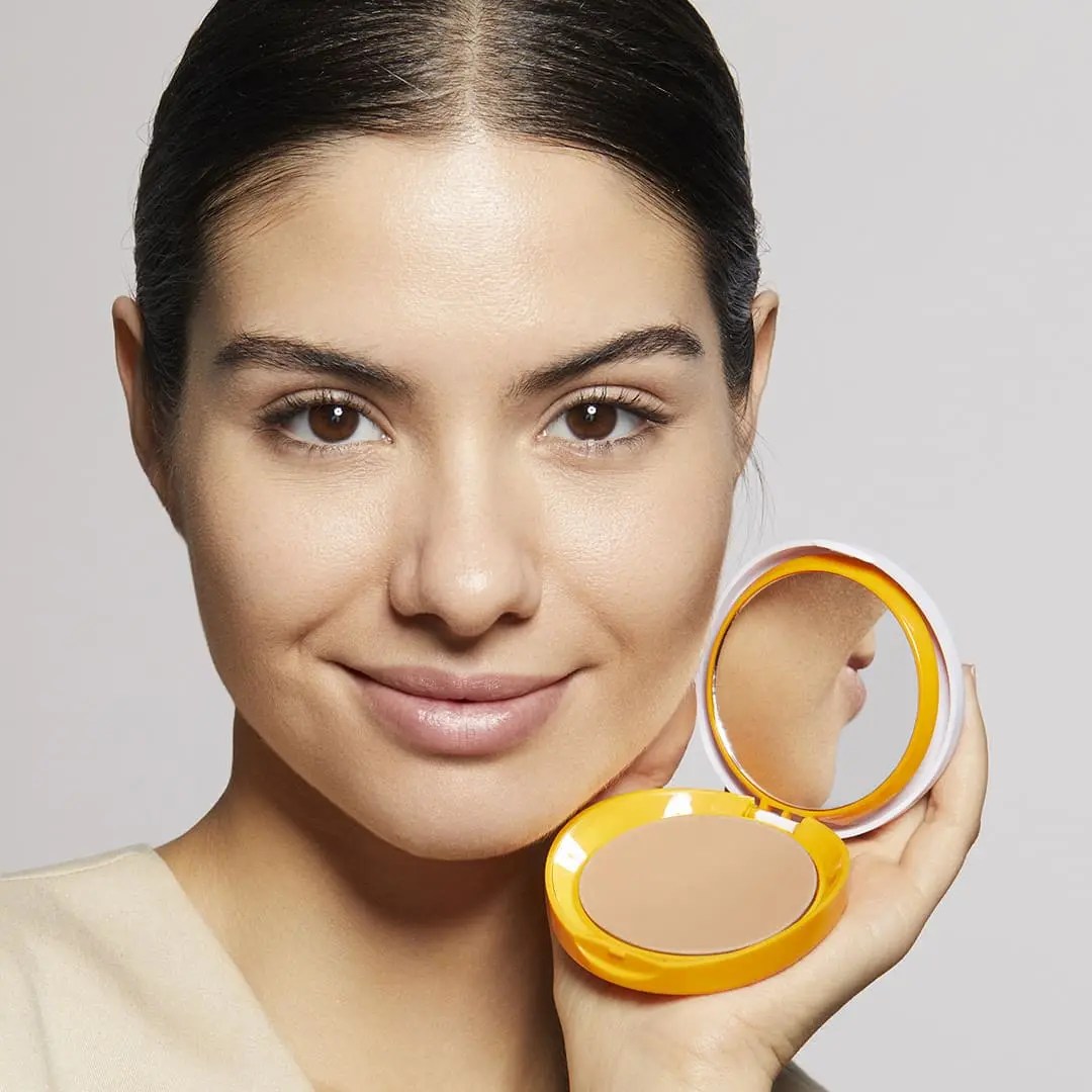 Heliocare 360° Oil-Free Compact SPF50+ per viso, protezione avanzata e copertura compatta disponibile in due tonalità