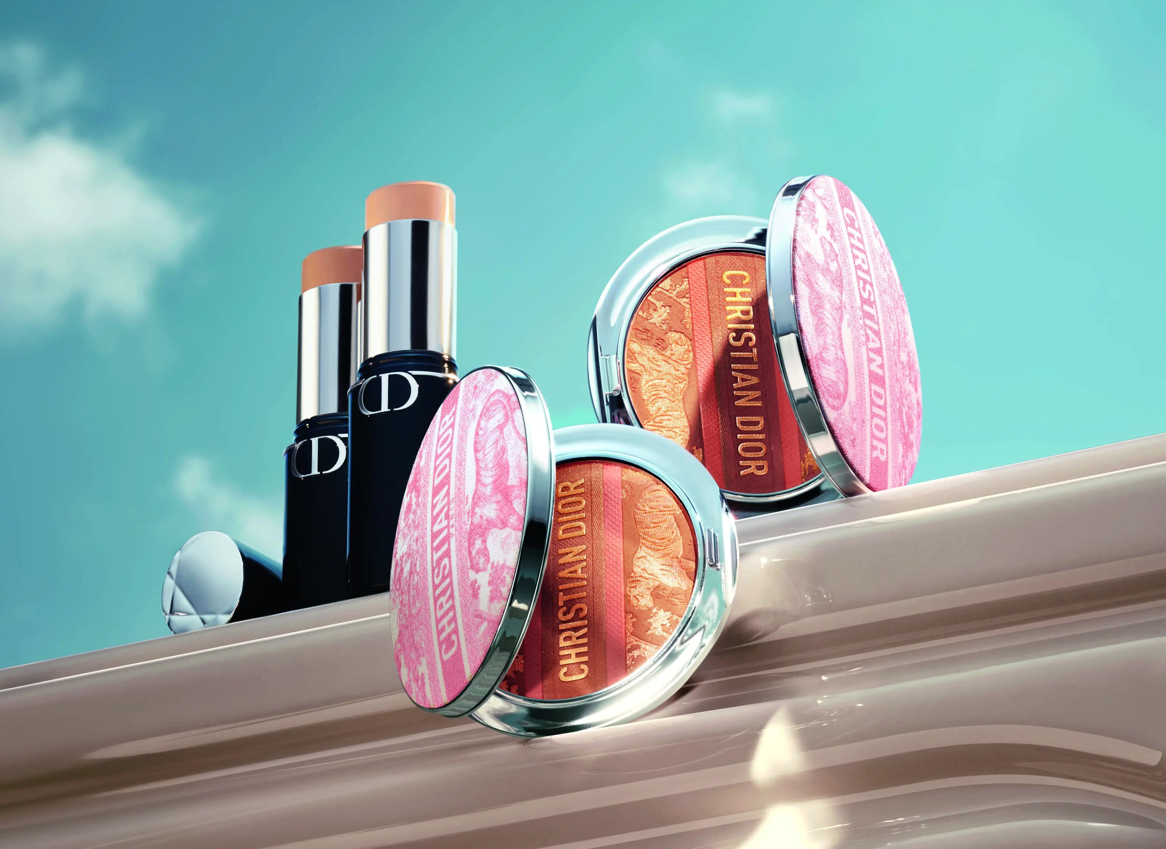 Makeup Dior Estate 2025 con motivi Toile de Jouy, palette rosa e corallo e texture luminose
