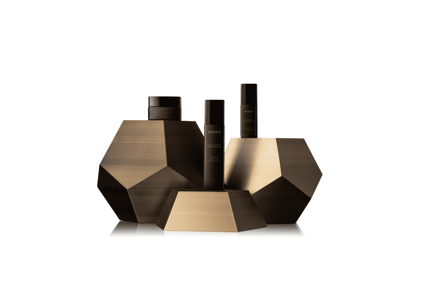 Prodotti Dress Cosmeetics in bottiglie nere di design minimalista, simbolo di skincare di alta gamma.