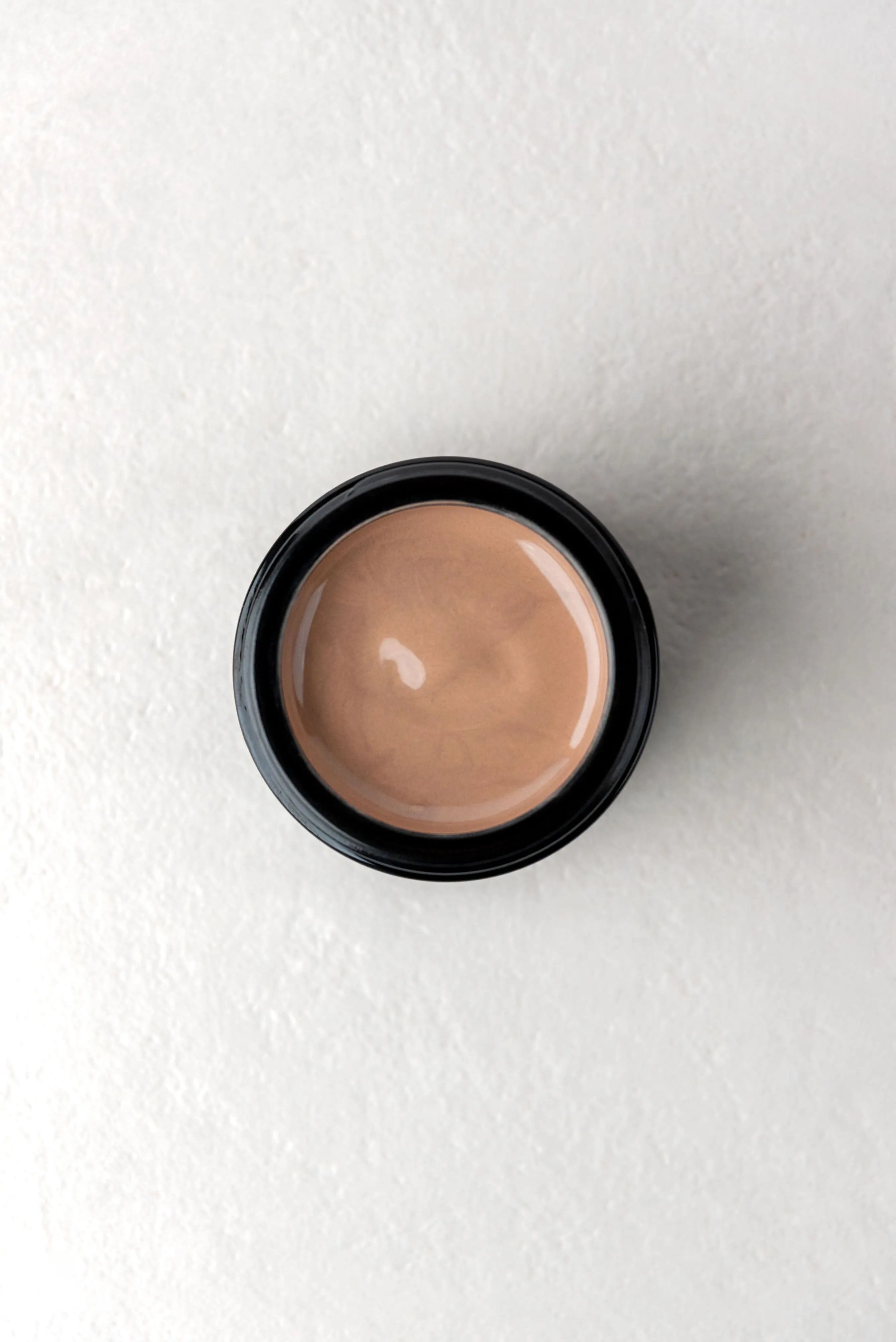 Emulsione colorata con protezione SPF50+ di Twelve Beauty