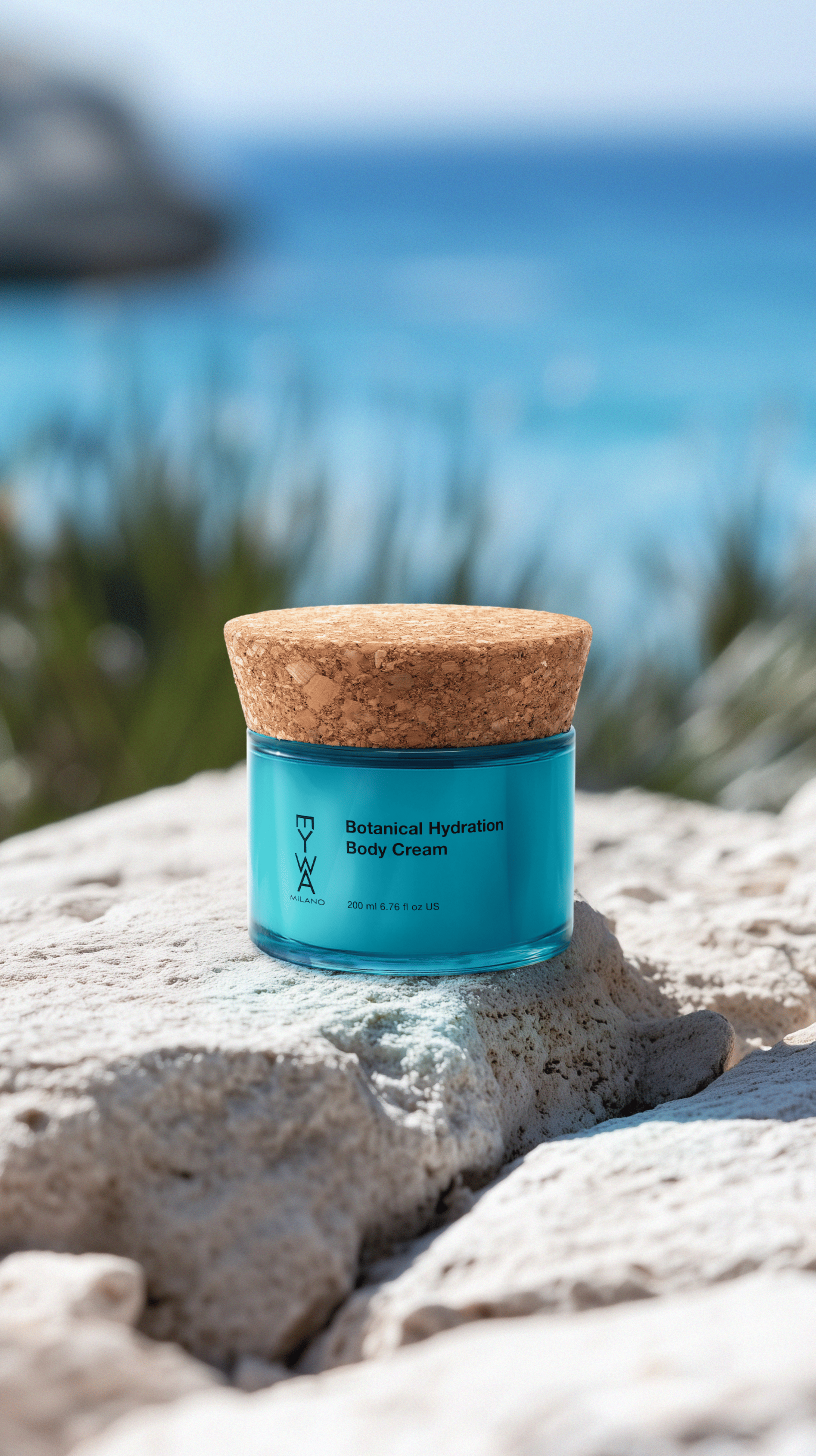 Rituale di bellezza Eywa Blue Sardinia: prodotti corpo naturali su sfondo marino e luce mediterranea