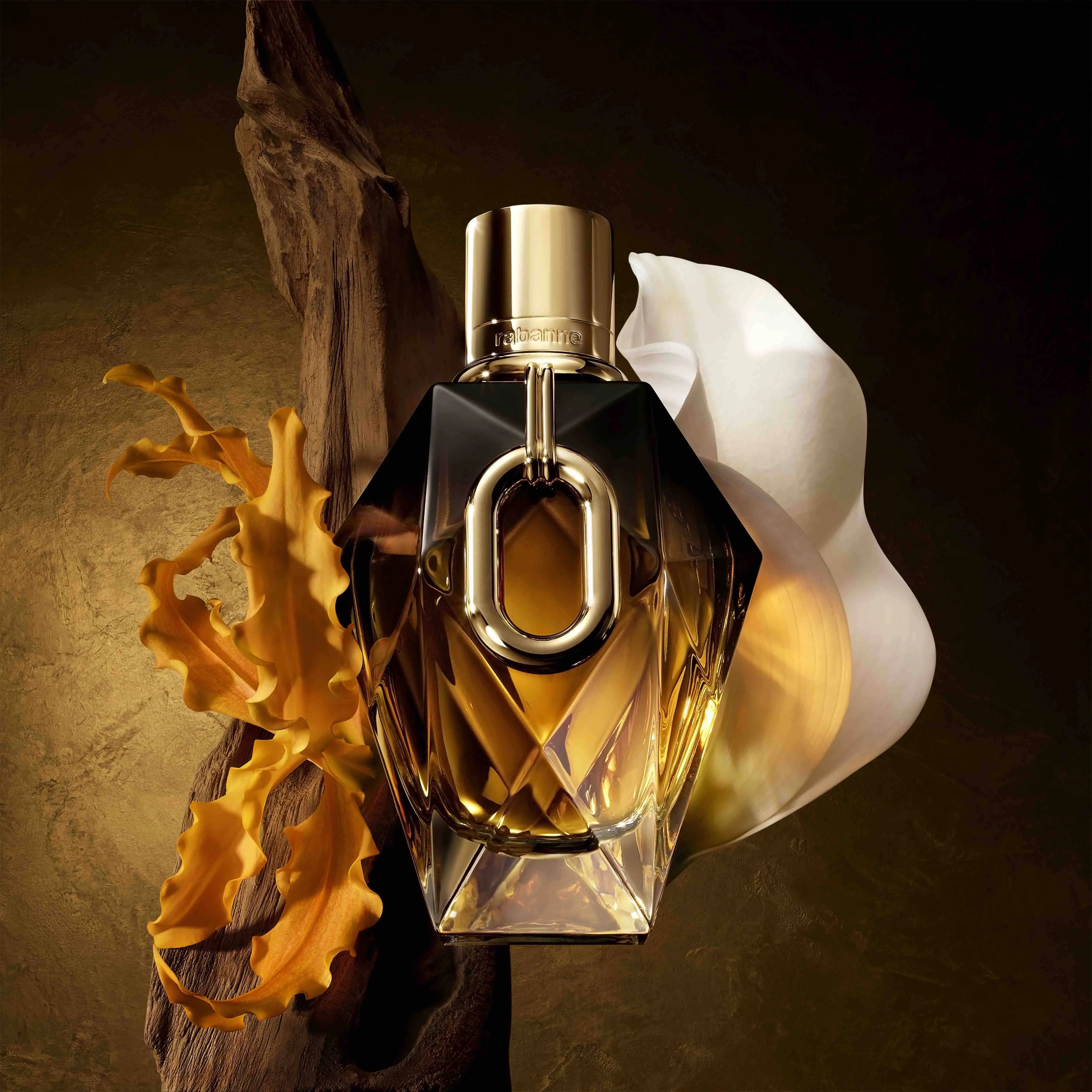 Flacone couture sfaccettato di Million Gold for Her Parfum firmato Rabanne