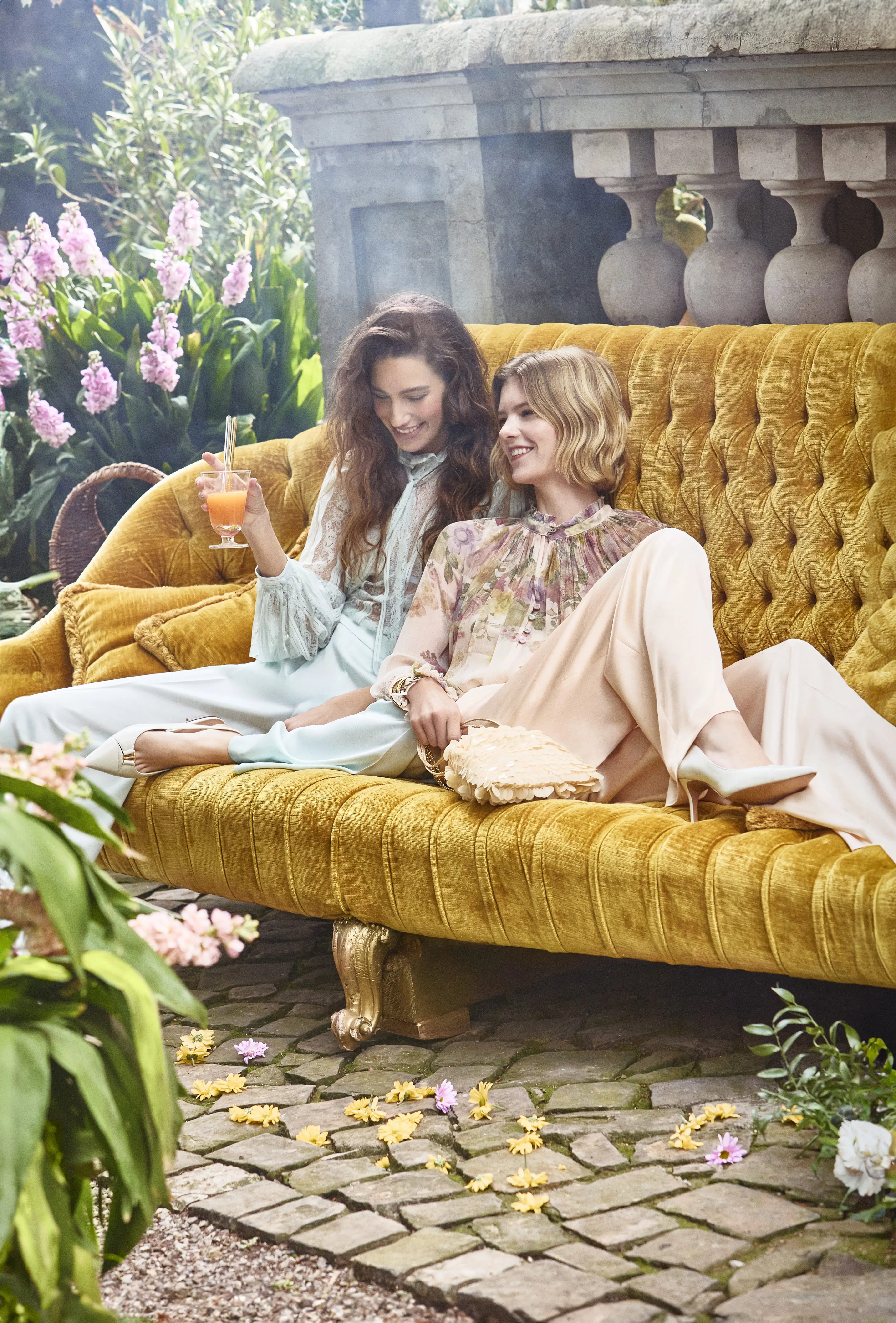 Abito elegante Twinset Milano in tessuto fluido e tonalità pastello