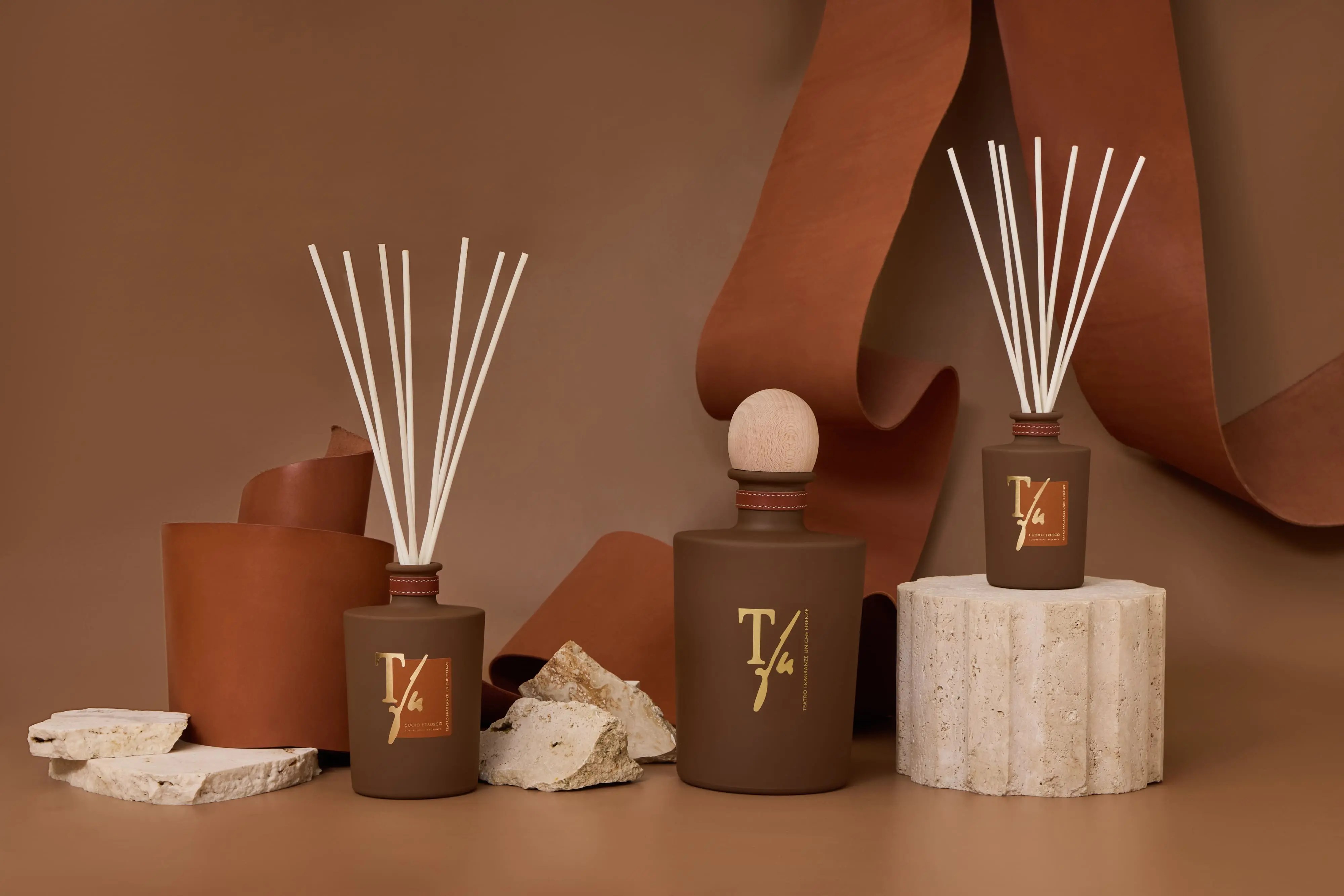Cuoio Etrusco Luxury Perfume di Teatro Fragranze Uniche