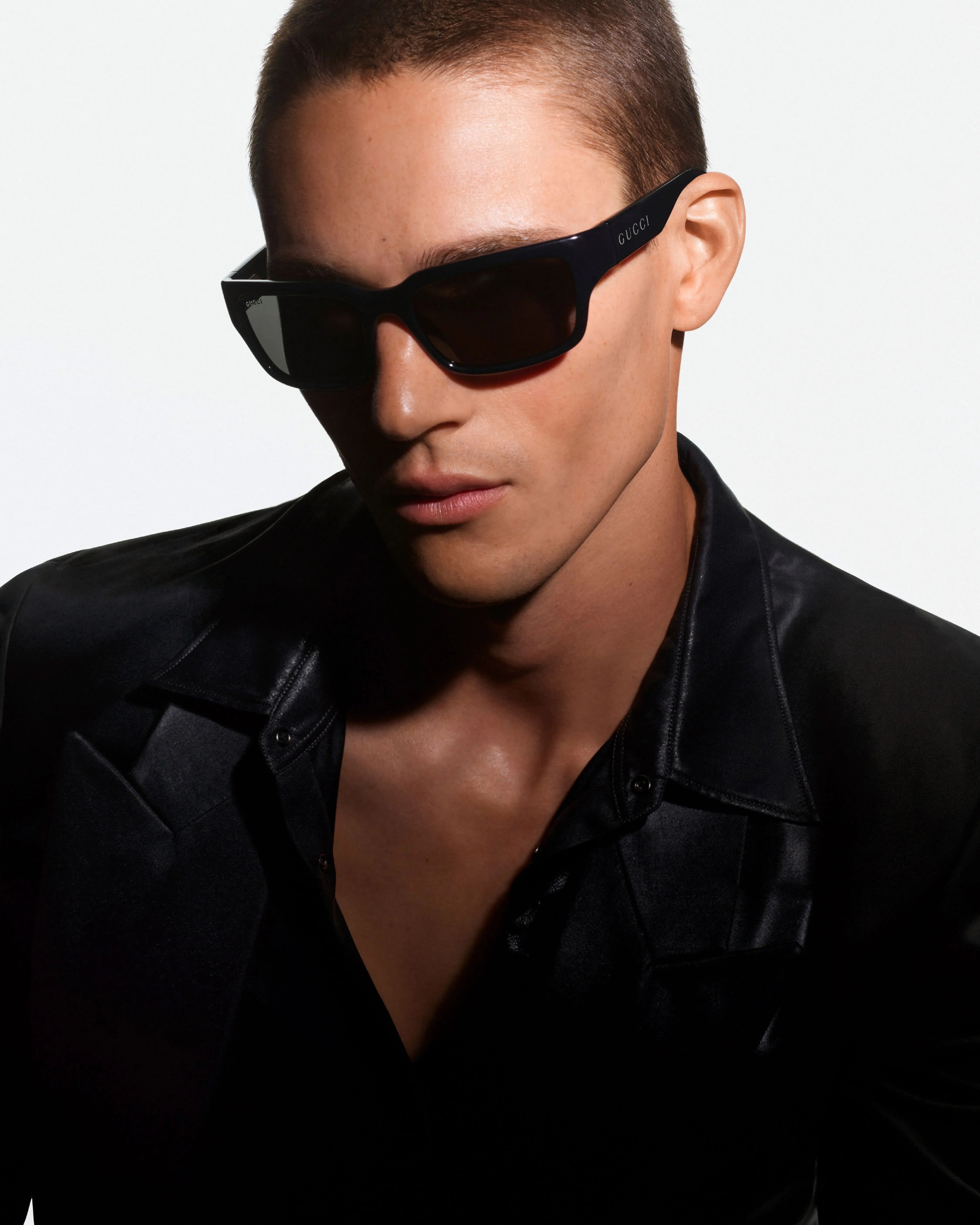 Gucci Eyewear Autunno Inverno 2026, occhiali da sole uomo neri