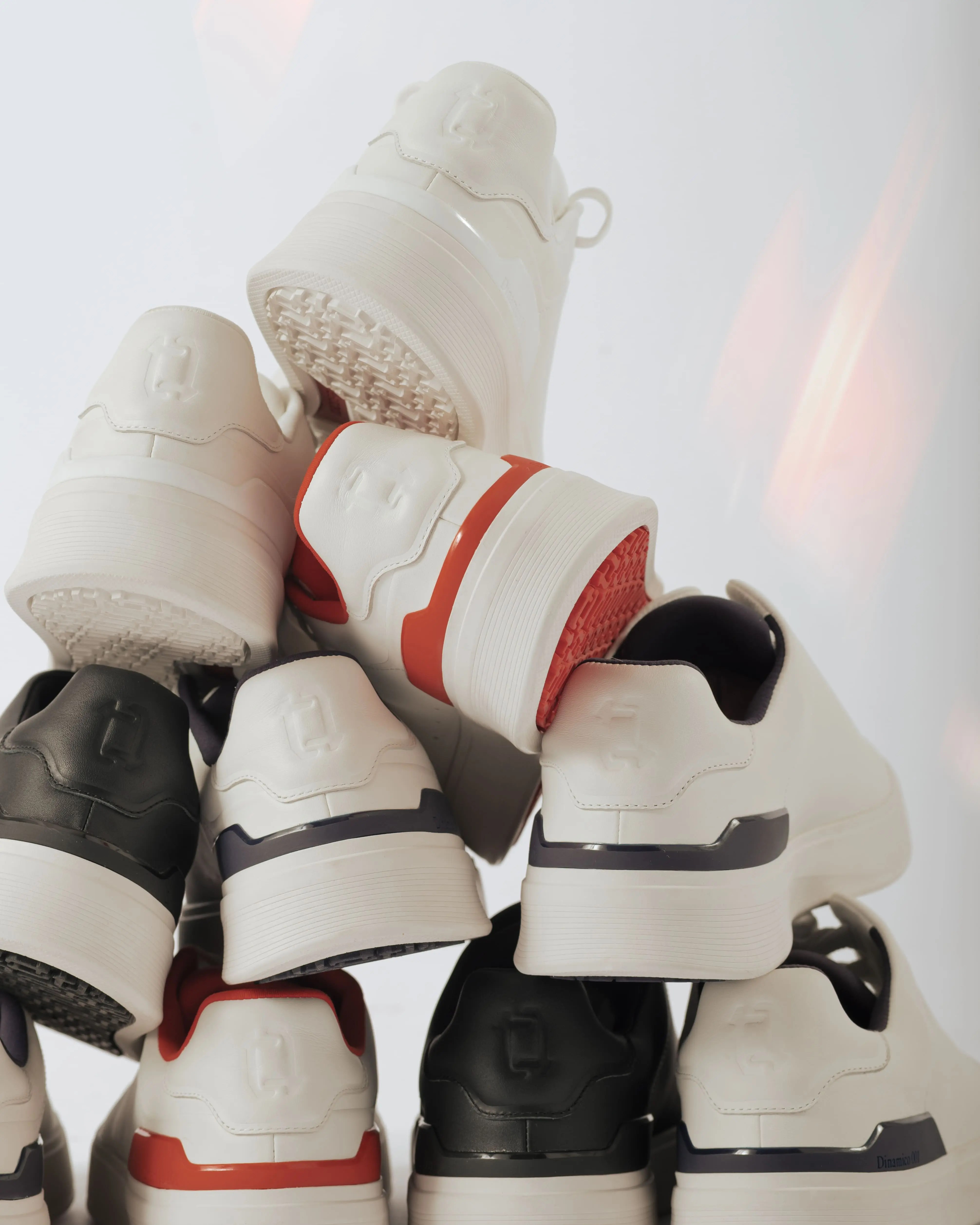 Sneaker Testoni Dinamico 001 in pelle di vitello con suola in gomma e monogramma Double T